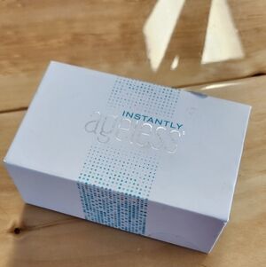 Instantly Ageless 26 Vials Instanty Ageless